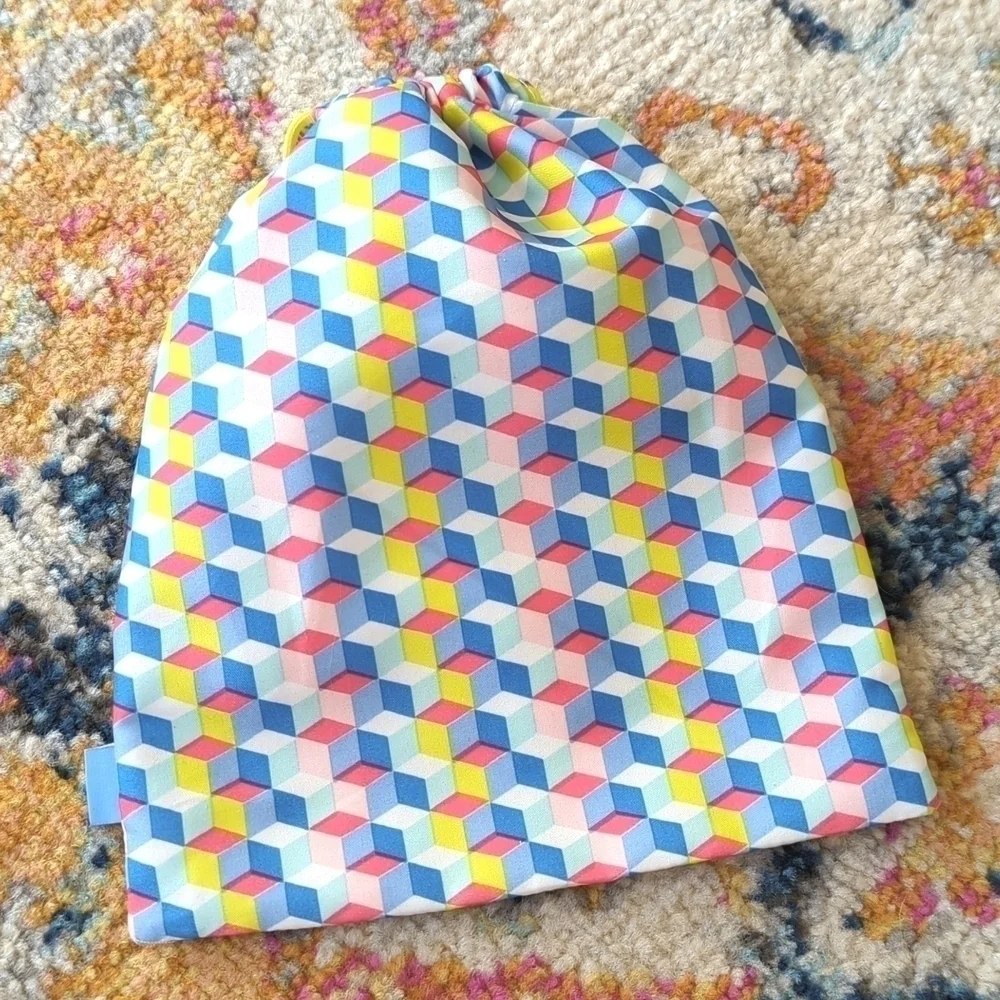 ipsy Bold Moves Only Geometric Multicolor Glam Bag Plus March 2022